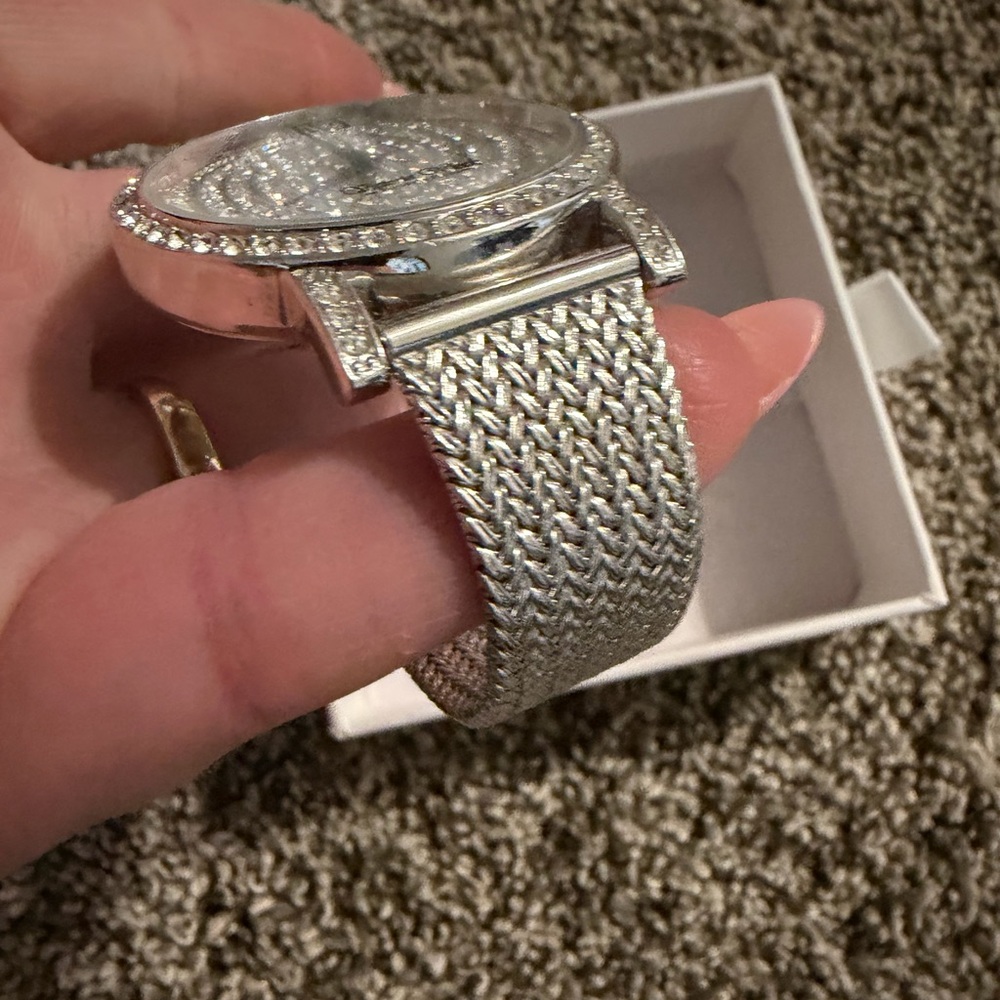 EUC VICTORIA WIECK Elegant Silver Women's Watch HSN BEAUTIFUL - Picture 4 of 8
